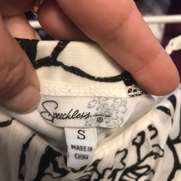 🐢🐢Dress White with black embroidery and sash - Picture 4 of 7